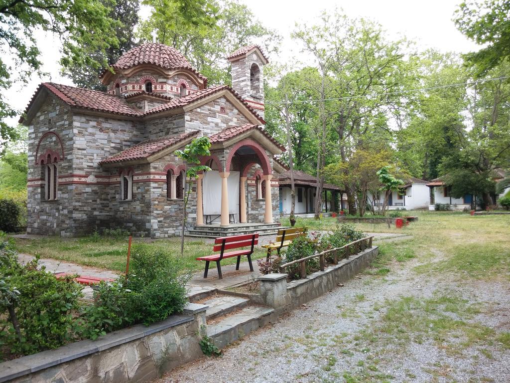 Priona Rooms Paralía Skotínis Exterior foto