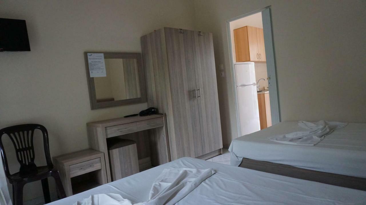Priona Rooms Paralía Skotínis Exterior foto